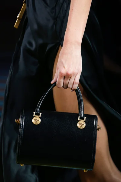 Look 104